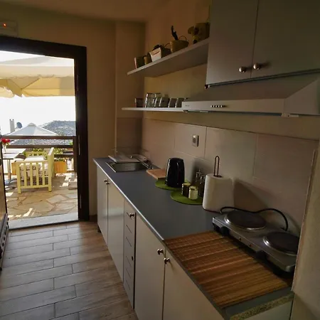 Petradi Hotel 3*