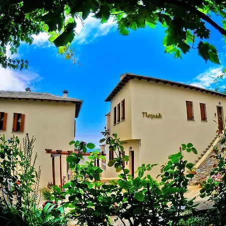 Hotel Petradi 3*